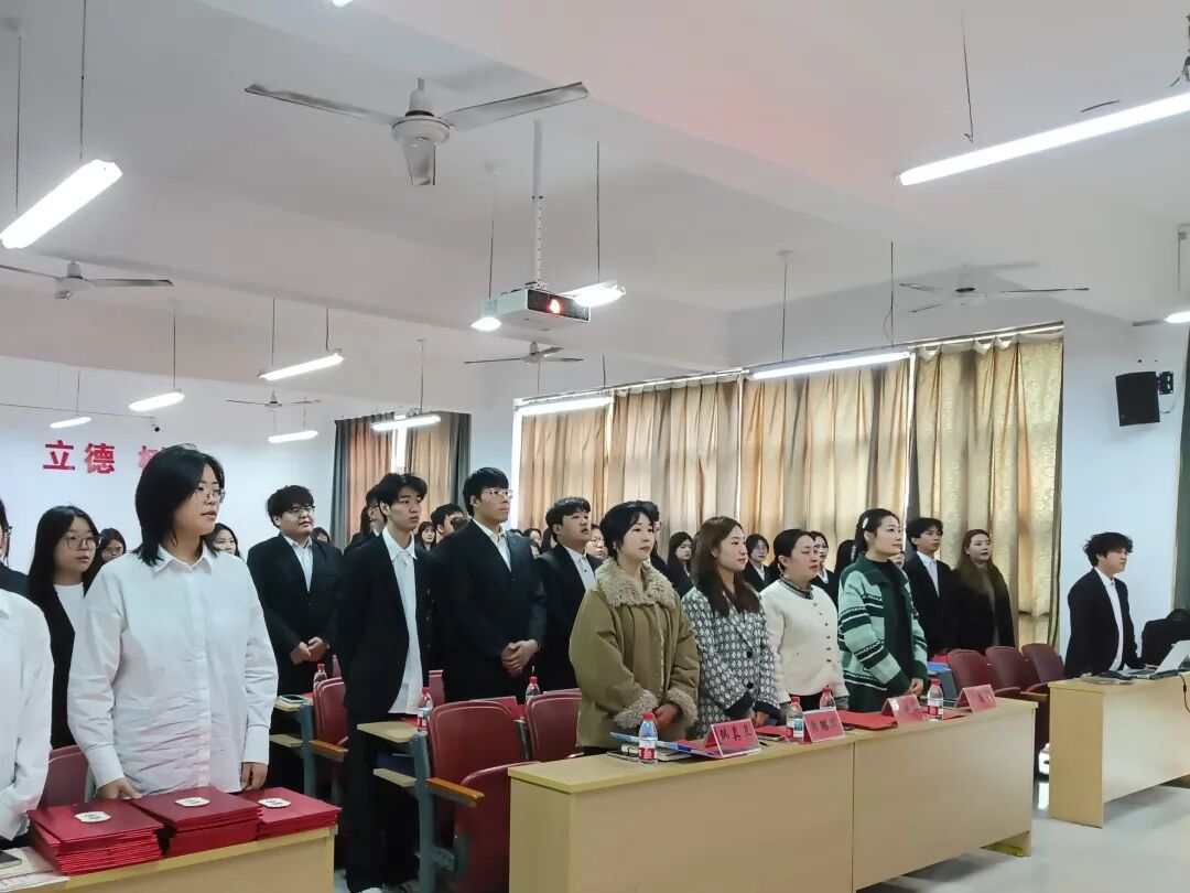 威廉体育第二十二届学生会换届大会圆满举行